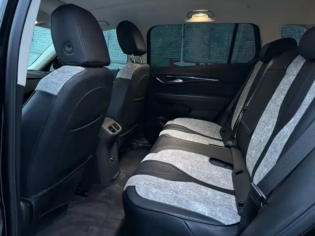 Buick Envision Plus — фото 5