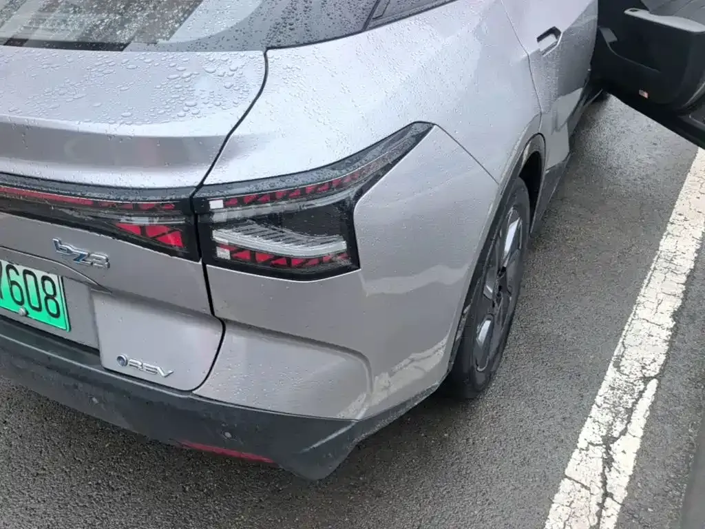 Toyota bZ3 2024 из CN, фото 4