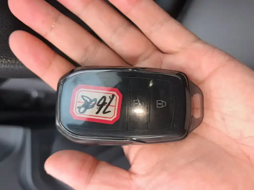 Toyota bZ3 2024 из CN, фото 3