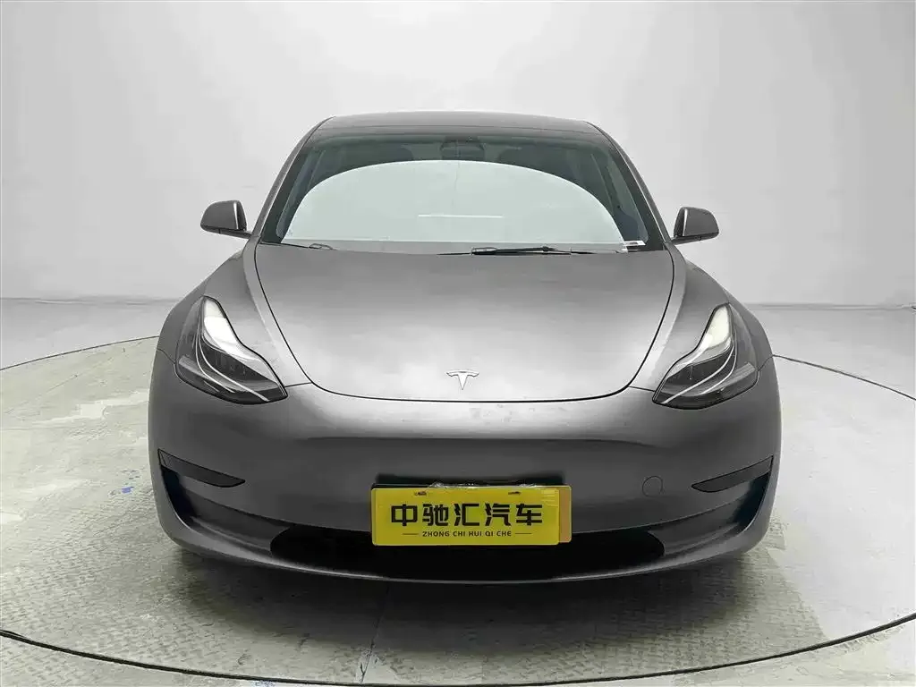 Tesla Model 3 — фото 4