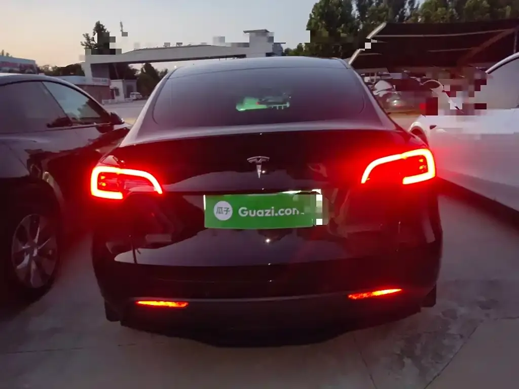 Tesla Model Y — фото 2