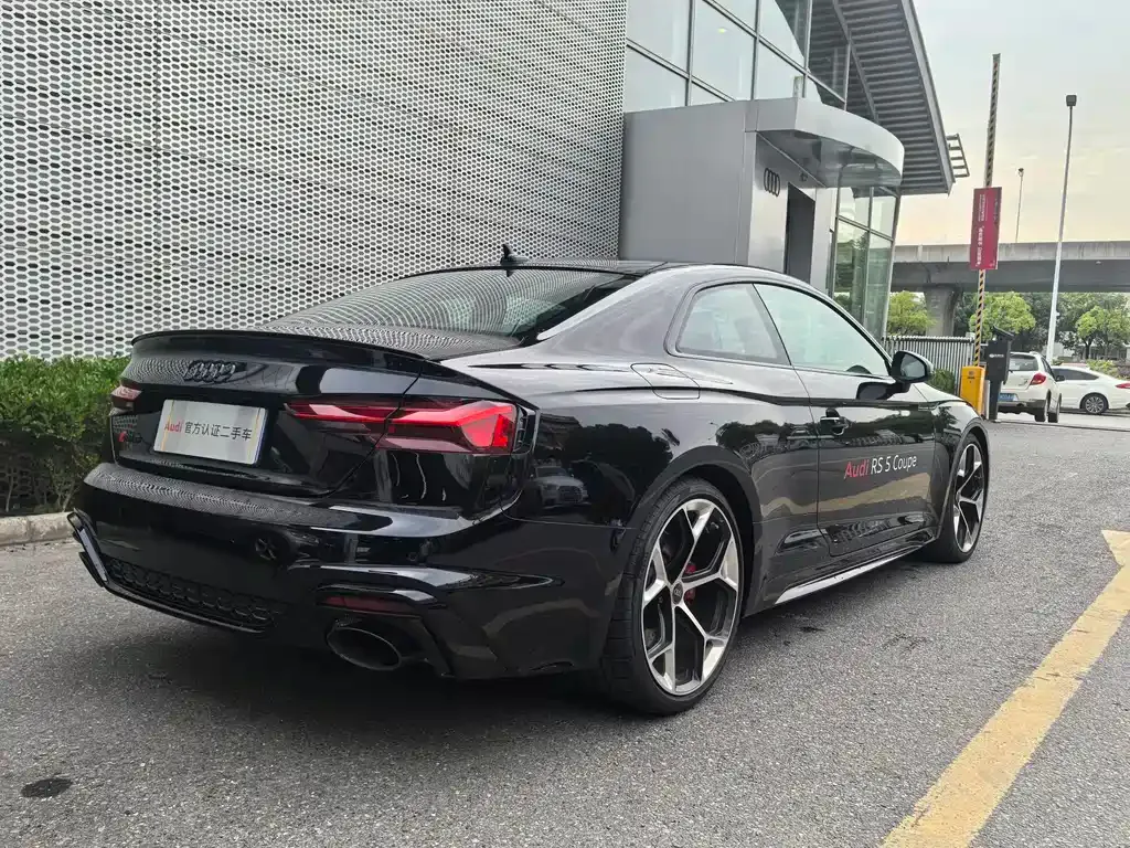 Audi RS 5 — фото 10