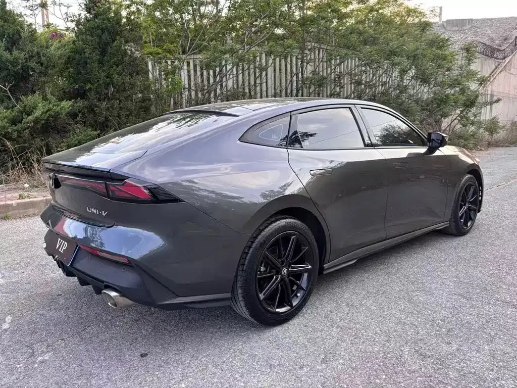 Changan UNI-V 2023 из CN, фото 7