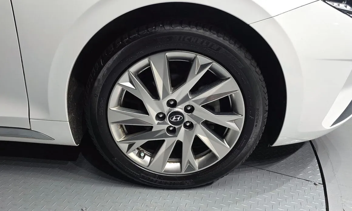Hyundai Grandeur 2021 из KR, фото 8