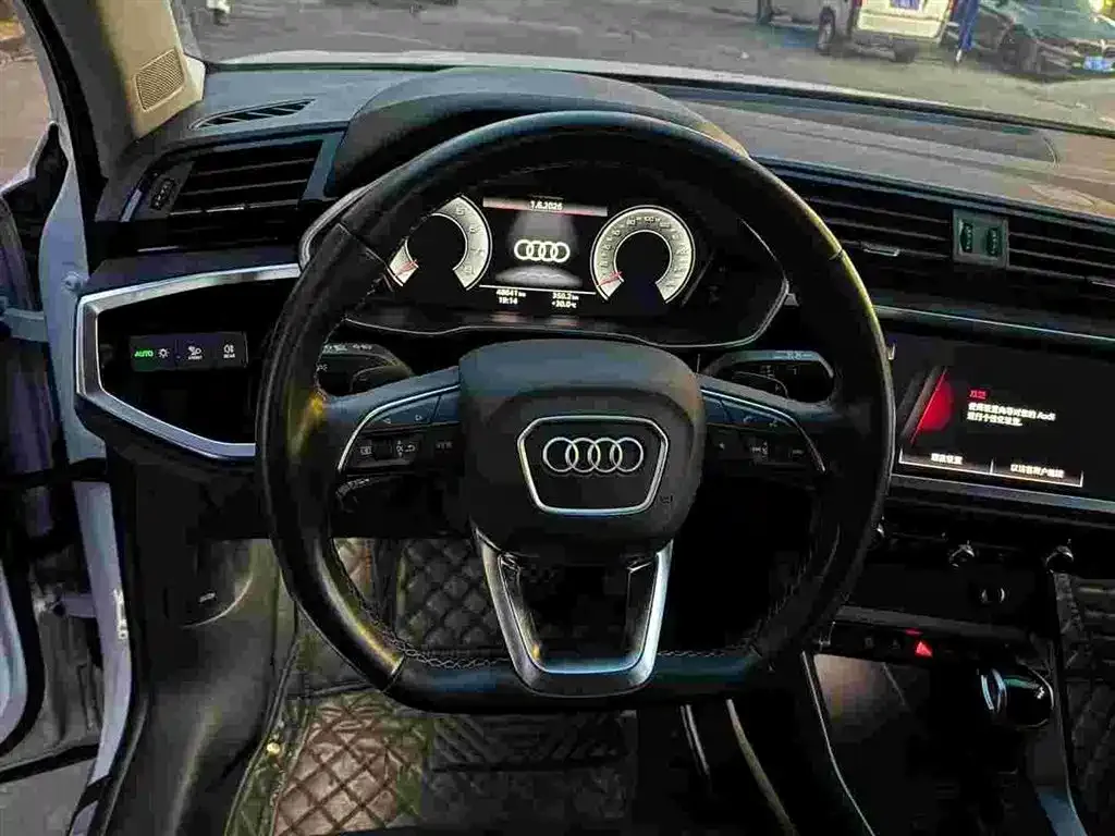 Audi Q3 — фото 6