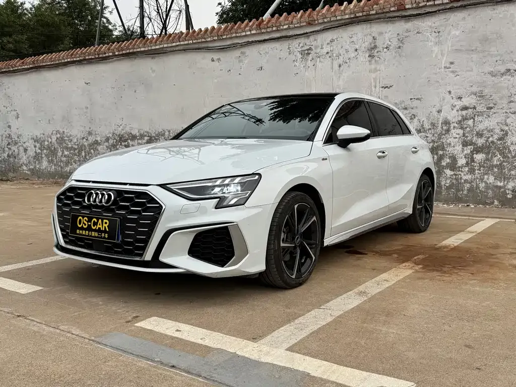 Audi A3 — фото 1