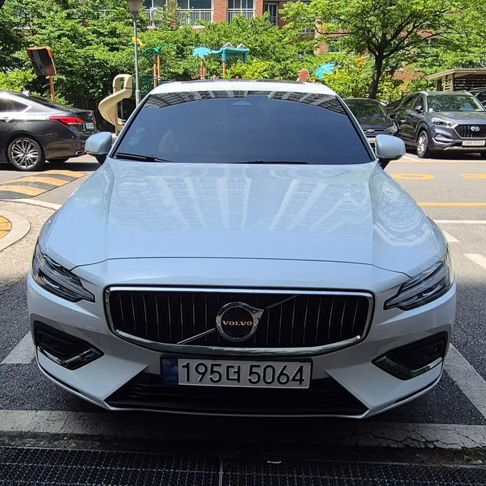 Volvo S60 2024 из KR, фото 7