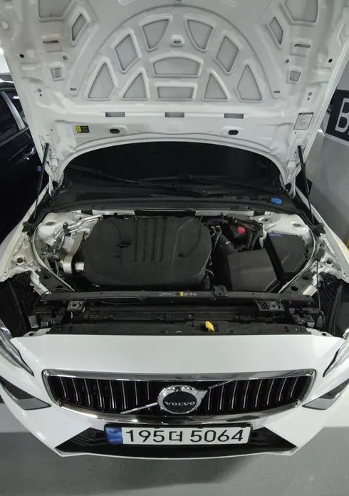 Volvo S60 2024 из KR, фото 6