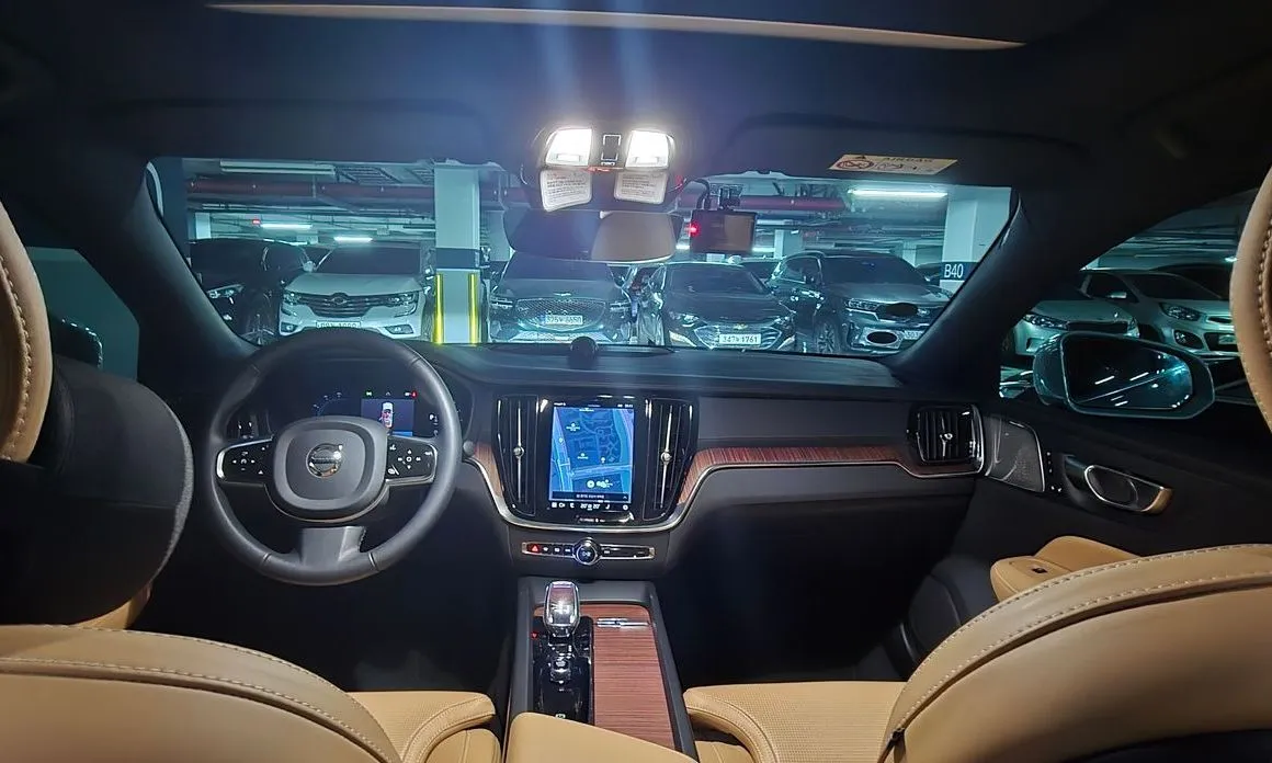 Volvo S60 2024 из KR, фото 2