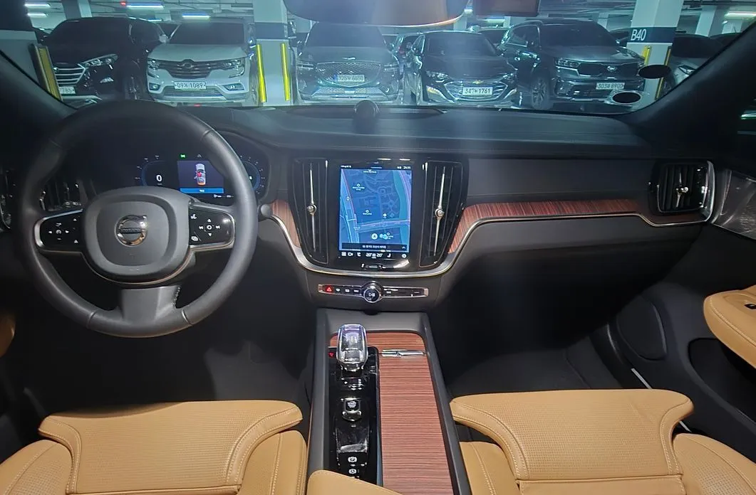 Volvo S60 2024 из KR, фото 9
