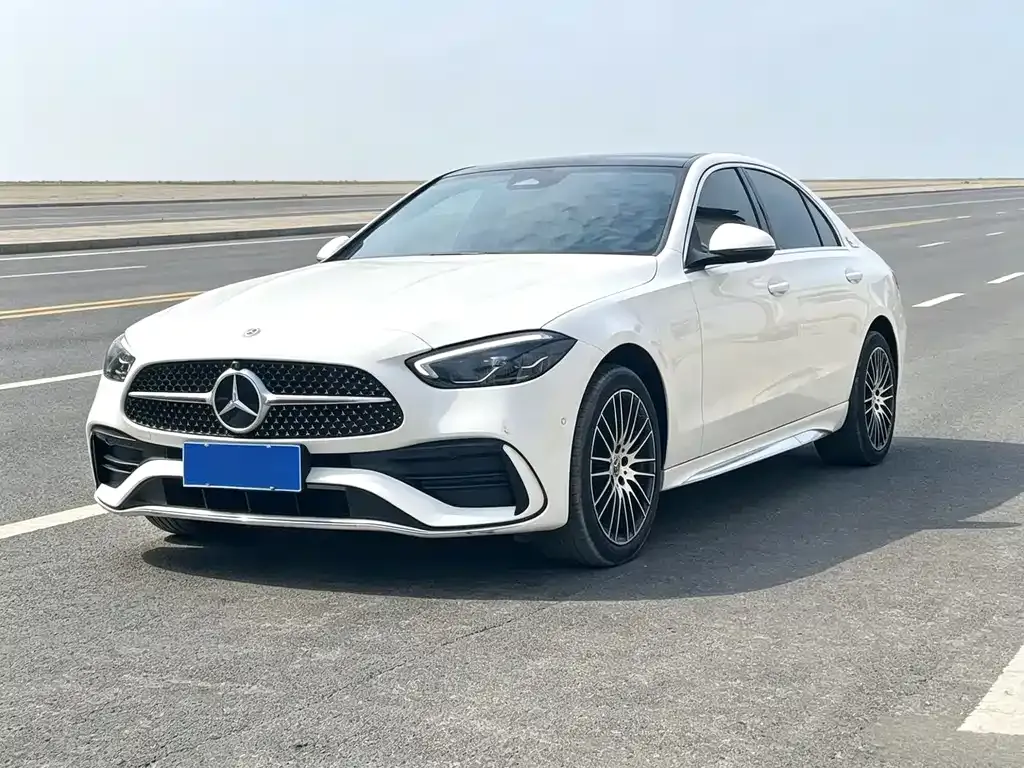 Mercedes-Benz C-Class — фото 1