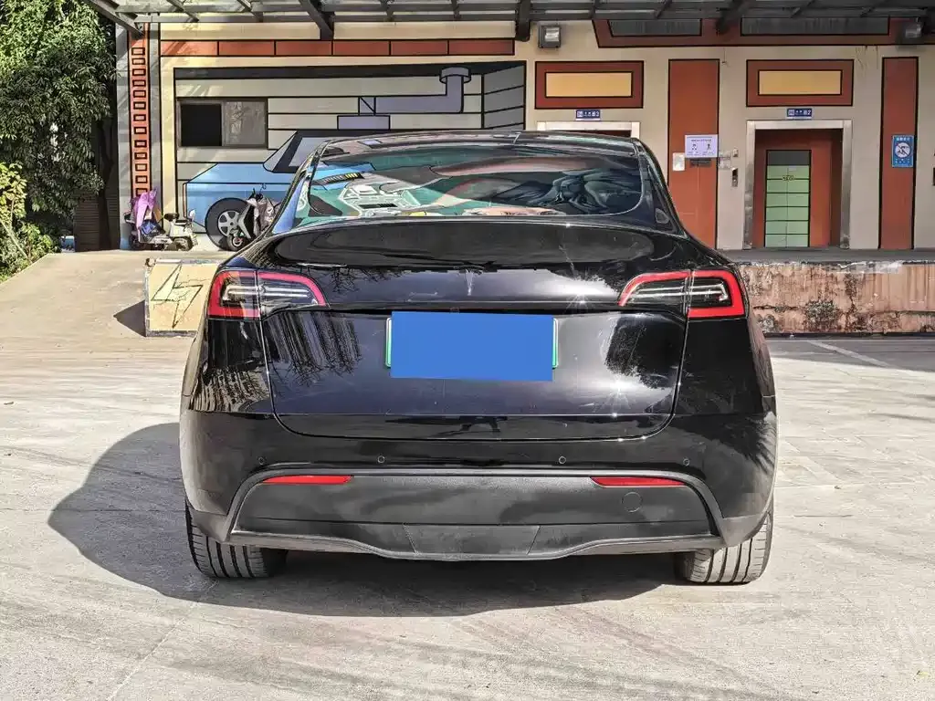 Tesla Model Y — фото 4
