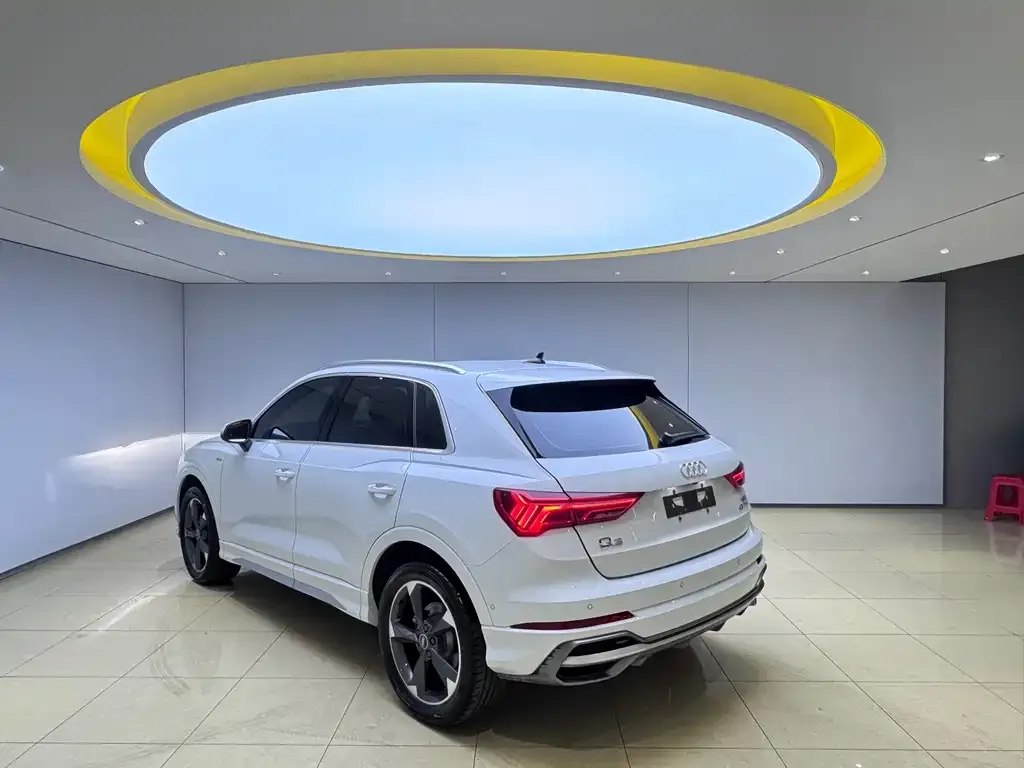 Audi Q3 — фото 4