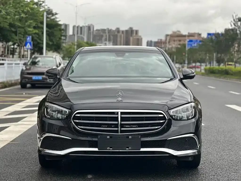 Mercedes-Benz E-Class — фото 5