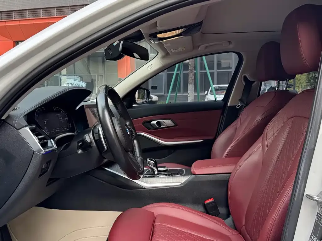 BMW 3 Series 2022 из CN, фото 7