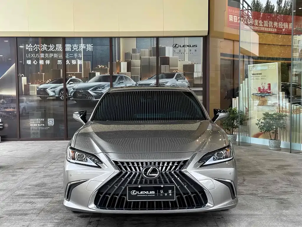 Lexus ES — фото 8