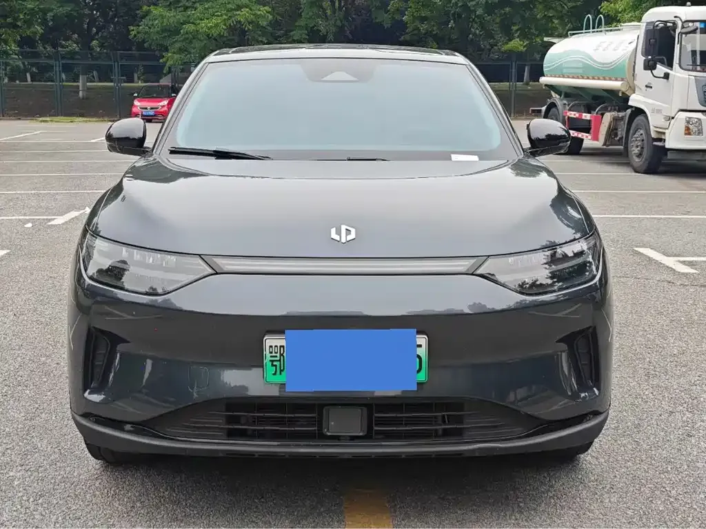 Leapmotor C11