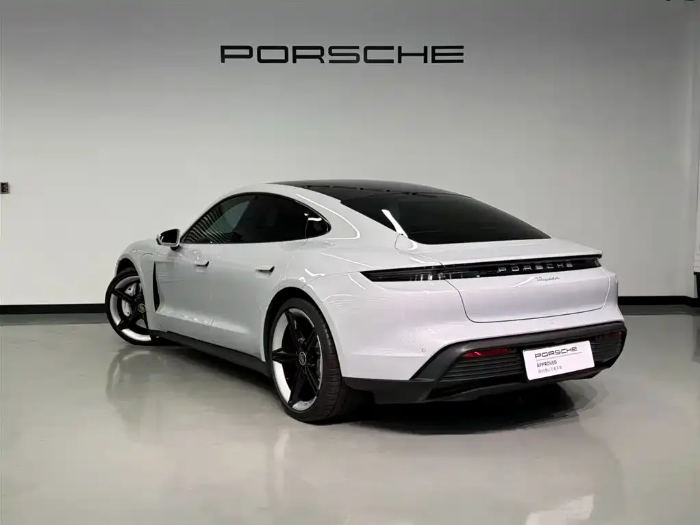 Porsche Taycan — фото 4