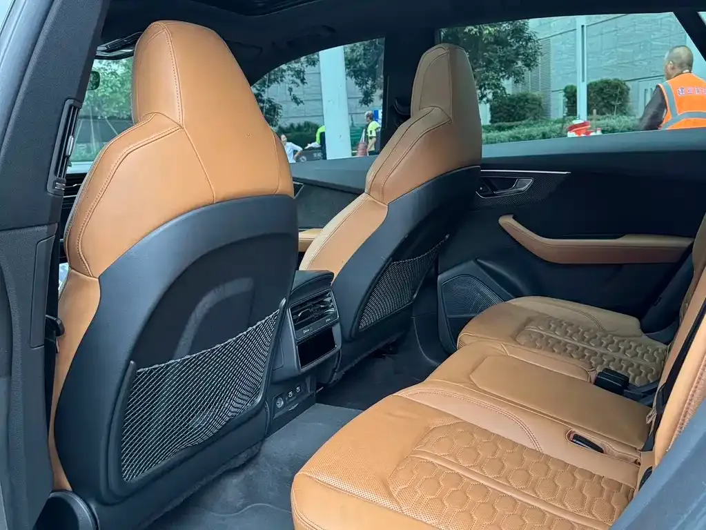 Audi RS Q8 2021 из CN, фото 10