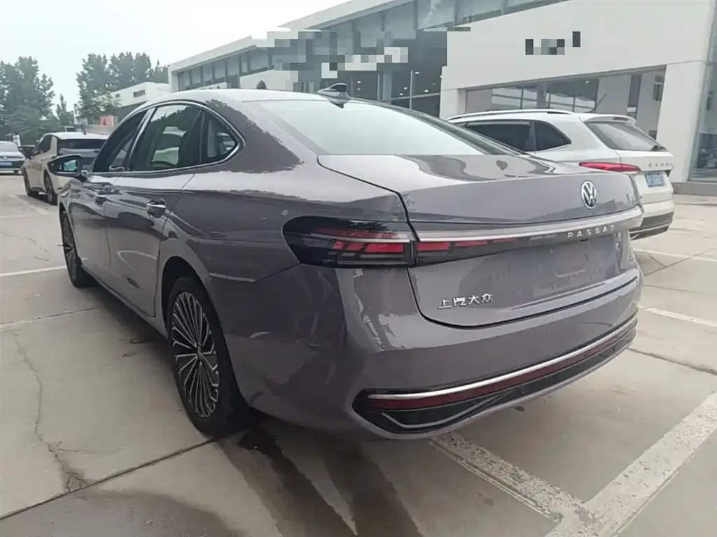 Volkswagen Passat — фото 10
