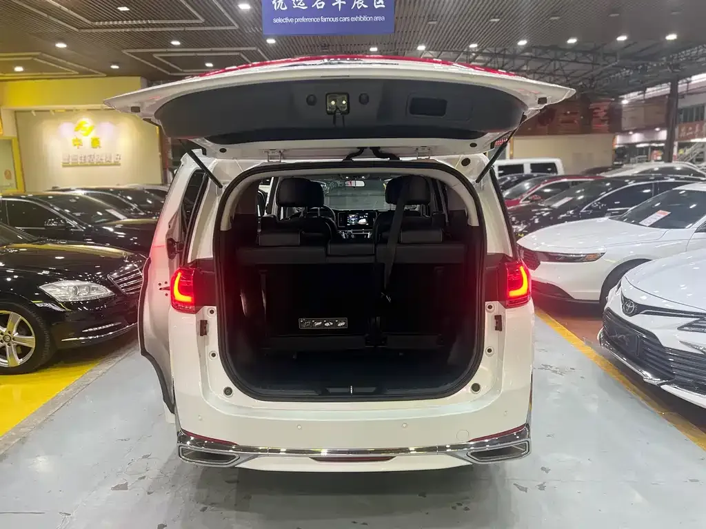 GAC Motor Trumpchi M8 — фото 4