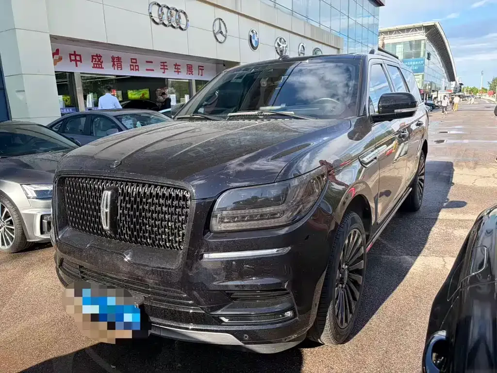 Lincoln Navigator