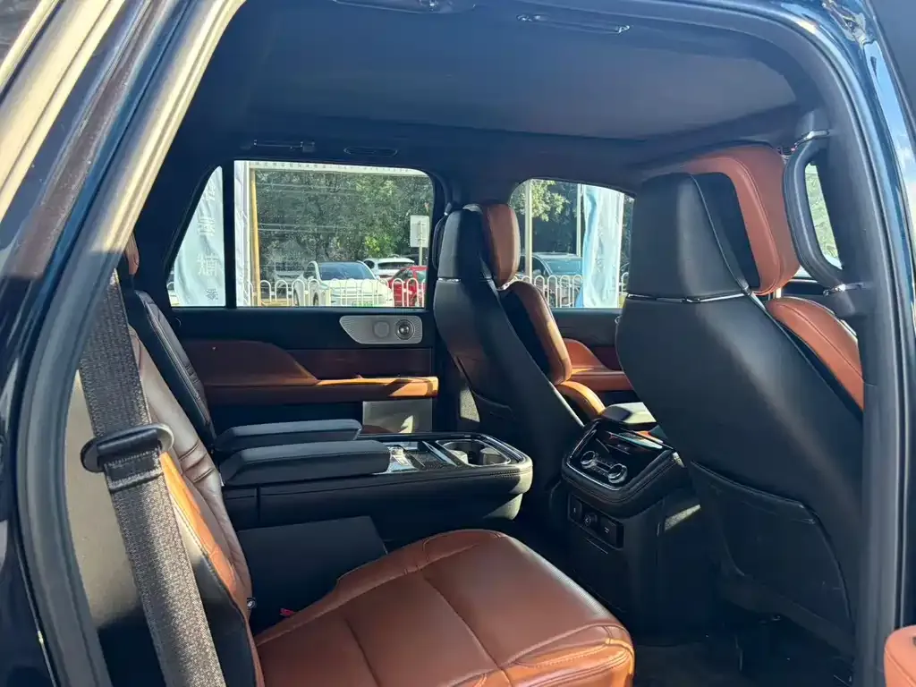 Lincoln Navigator 2022 из CN, фото 3