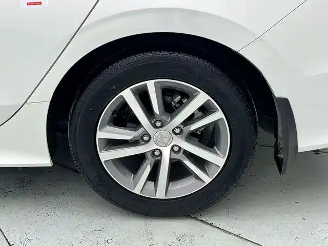 Honda Civic — фото 10