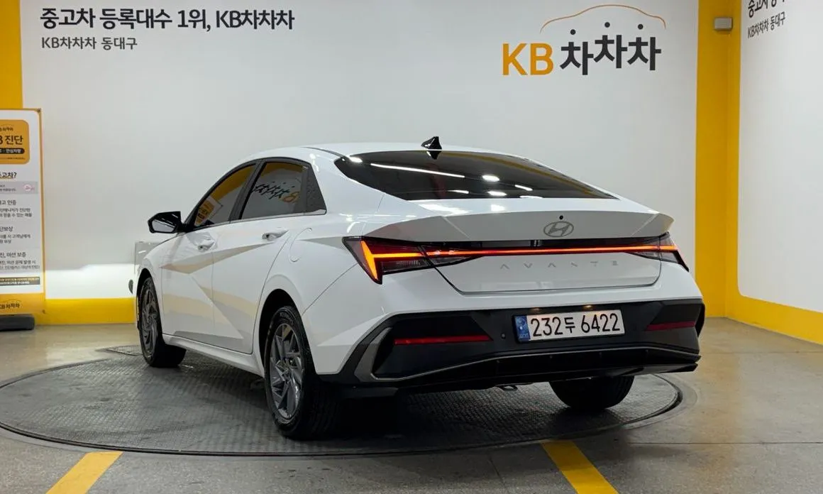 Hyundai AVANTE — фото 4