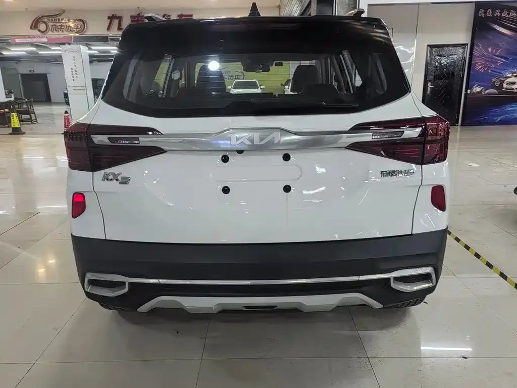 Kia KX3 2021 из CN, фото 2