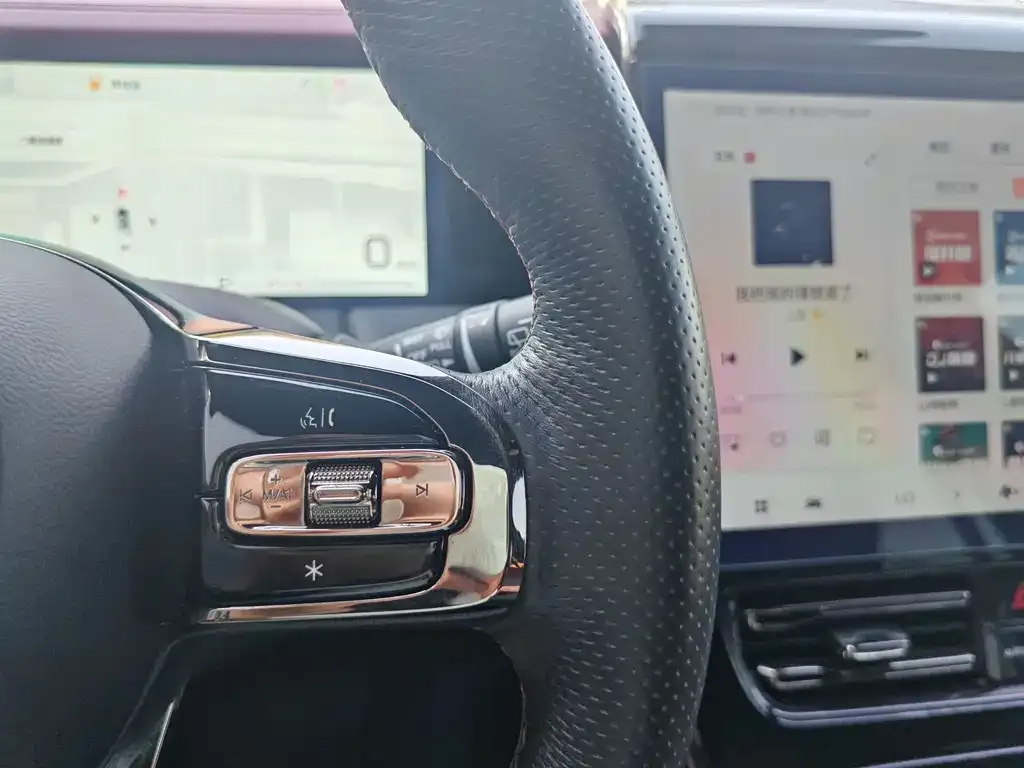 GAC Motor Trumpchi M8 — фото 2