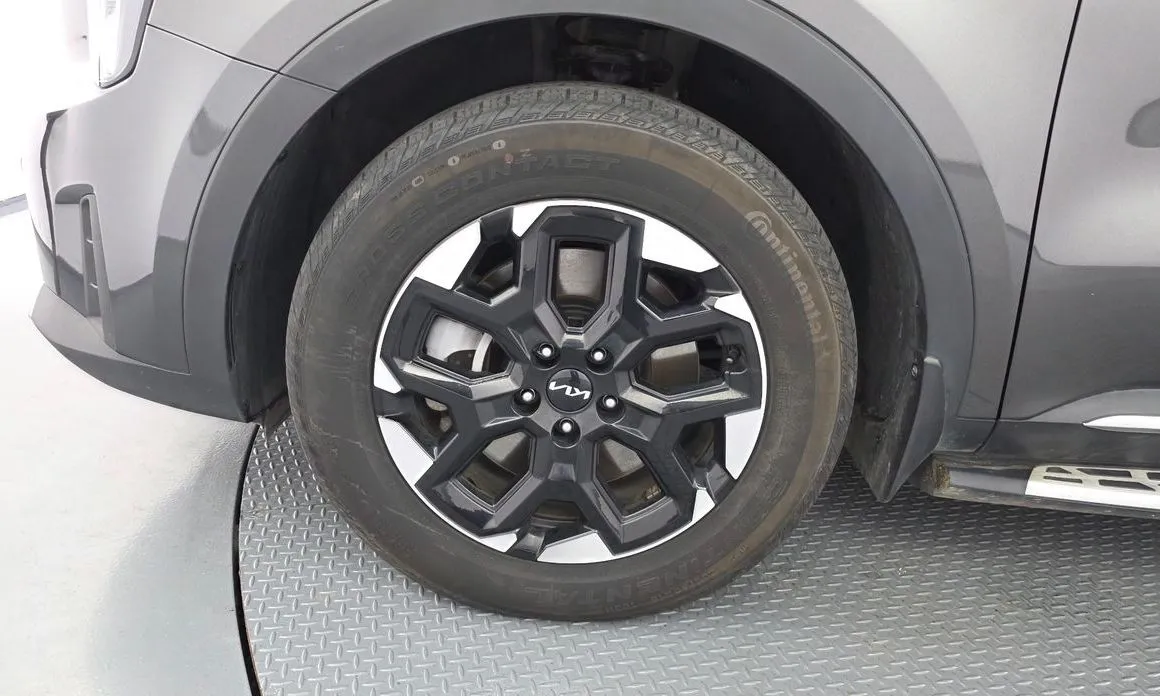 Kia Sorento — фото 6
