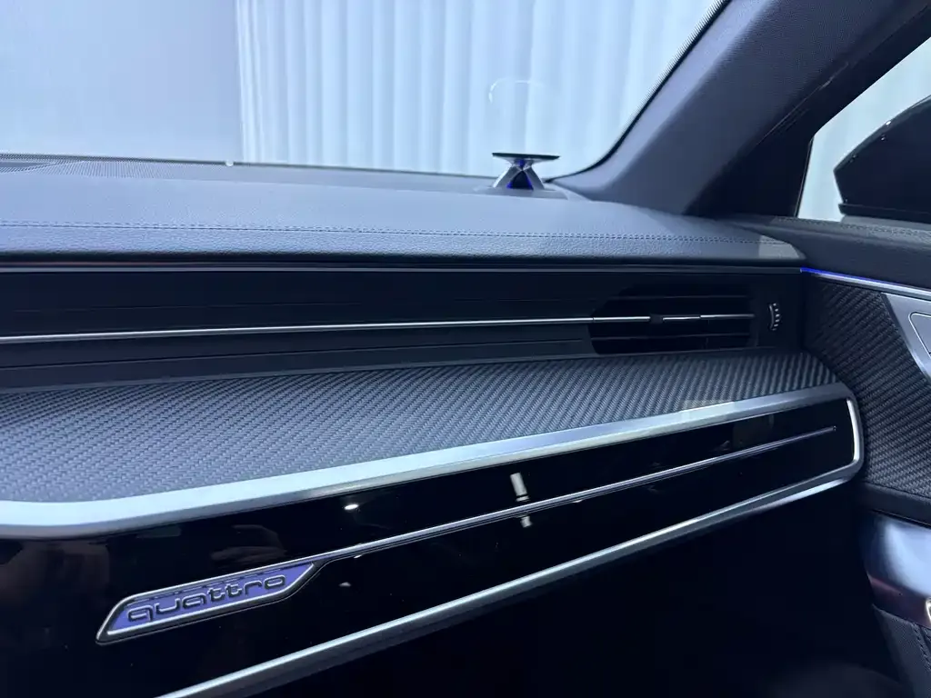Audi RS 6 2025 из CN, фото 4