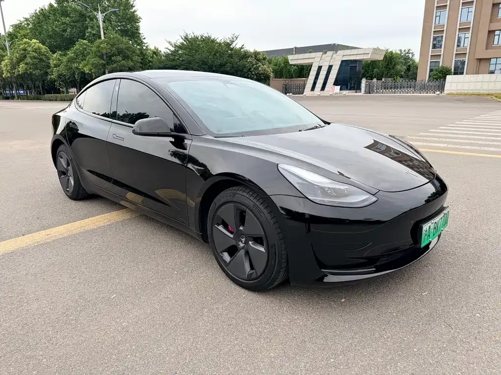 Tesla Model 3 — фото 8