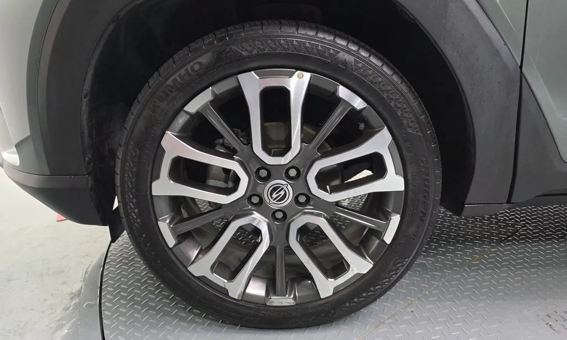 KG Mobility (Ssangyong) Torres — фото 4