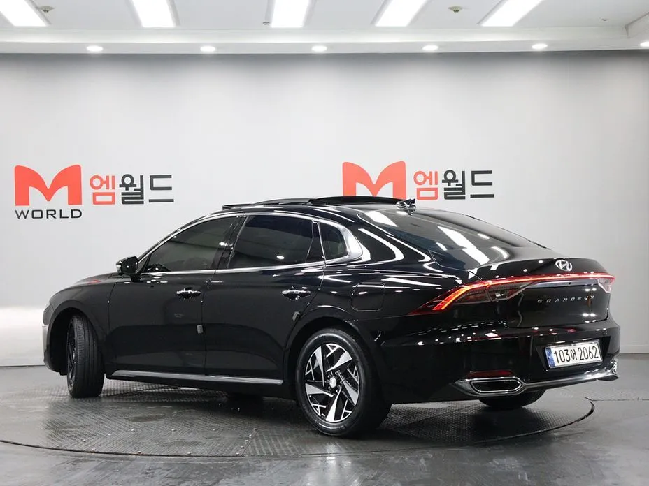 Hyundai Grandeur 2023 из KR, фото 2