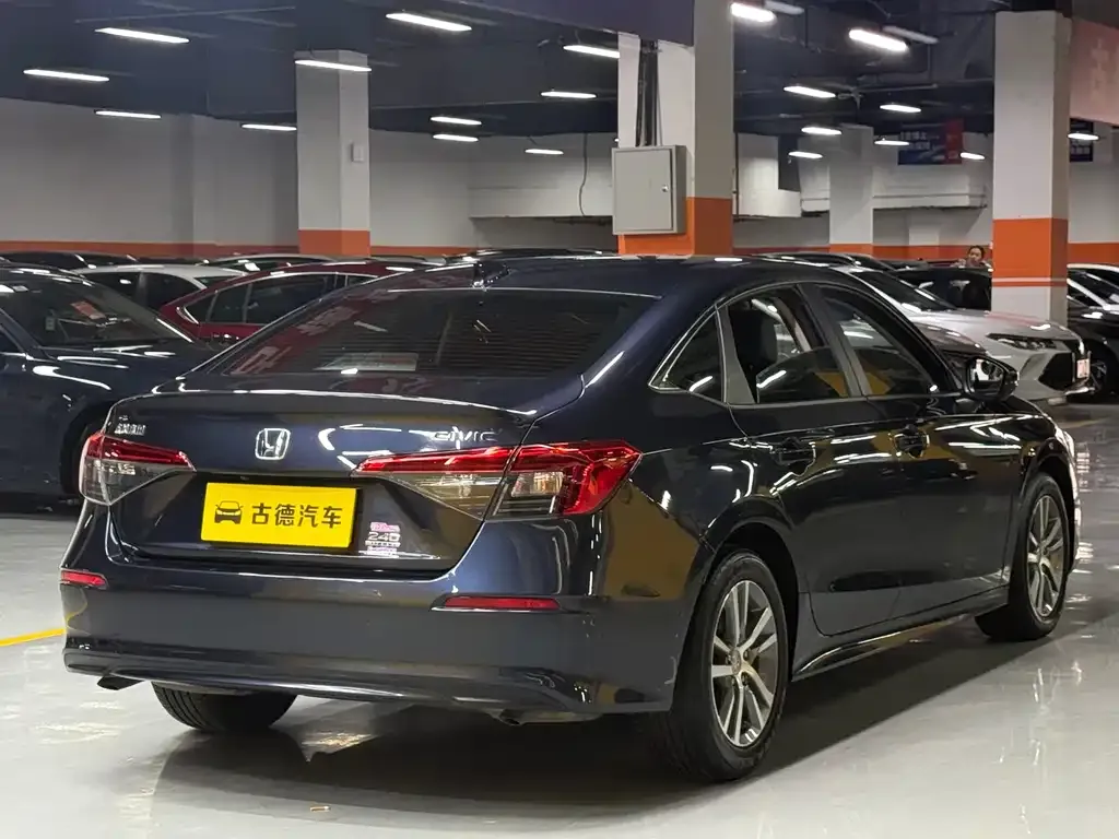Honda Civic — фото 8