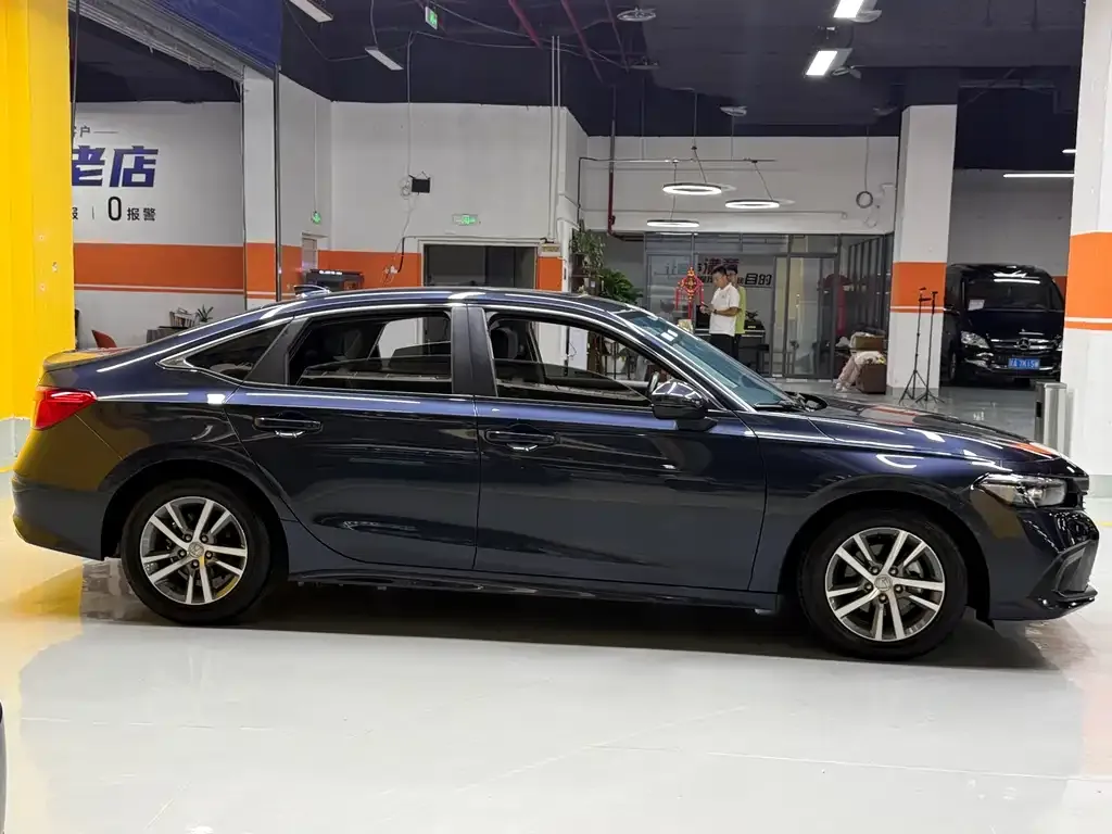 Honda Civic — фото 7