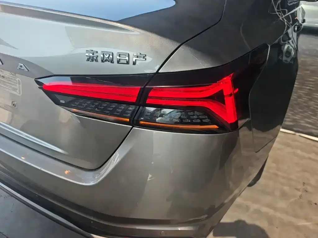 Nissan Teana — фото 2