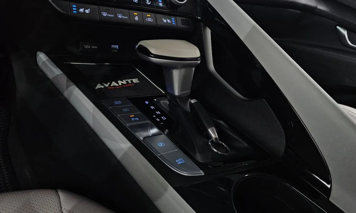 Hyundai AVANTE 2021 из KR, фото 8