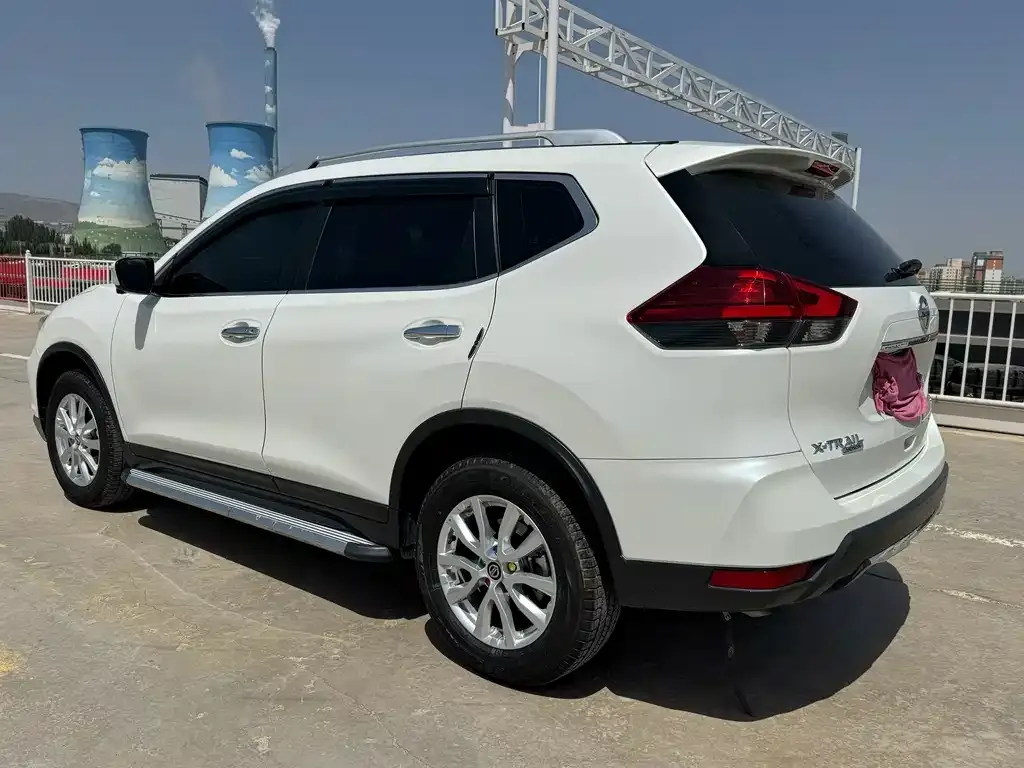 Nissan X-Trail — фото 10
