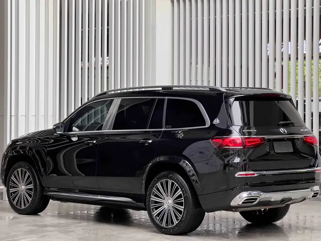Mercedes-Benz GLS — фото 6
