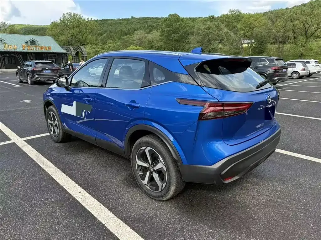Nissan Qashqai — фото 7