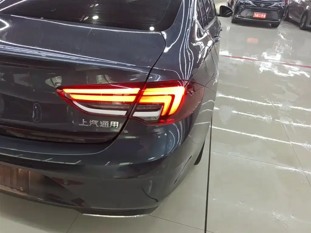Buick Regal — фото 10