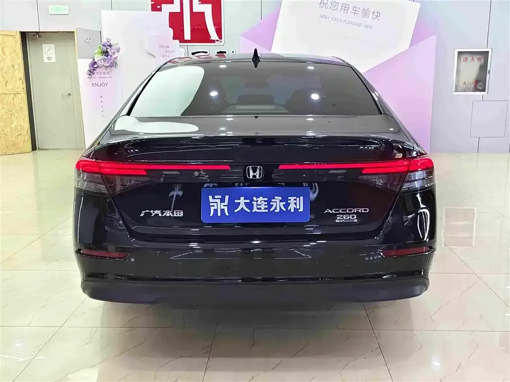 Honda Accord — фото 10