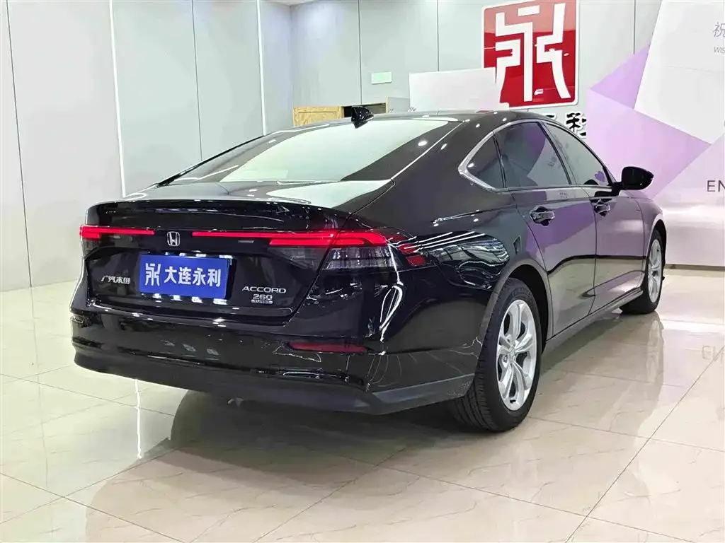 Honda Accord — фото 7