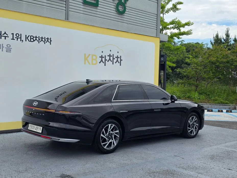 Hyundai Grandeur 2023 из KR, фото 9