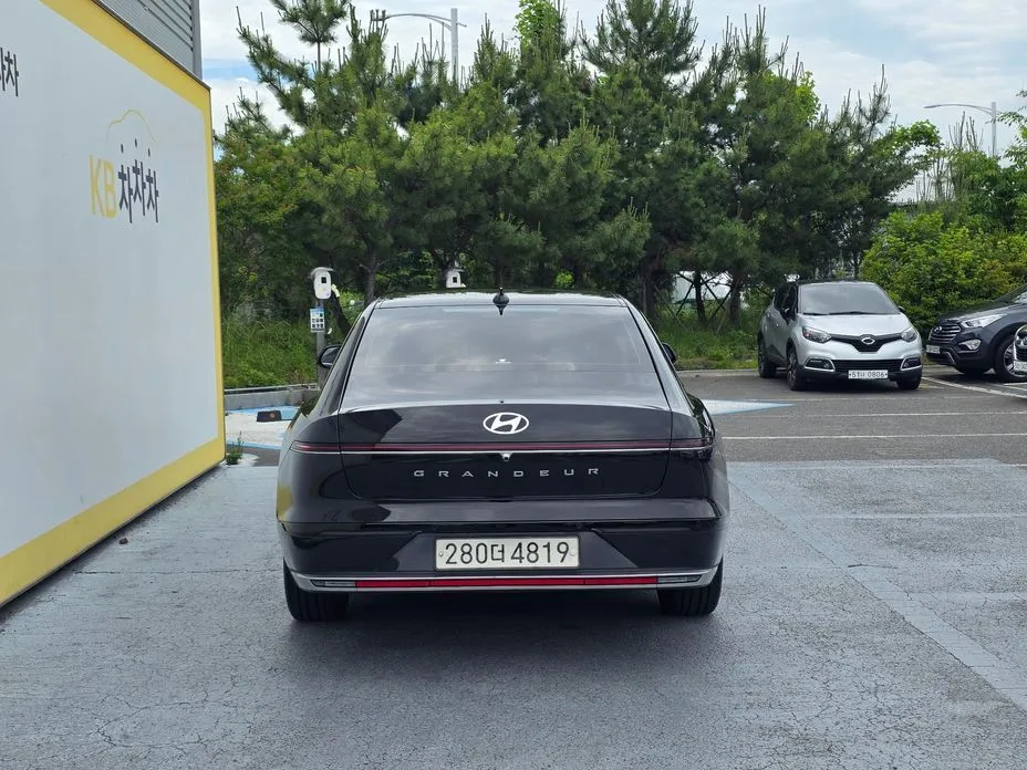 Hyundai Grandeur 2023 из KR, фото 5