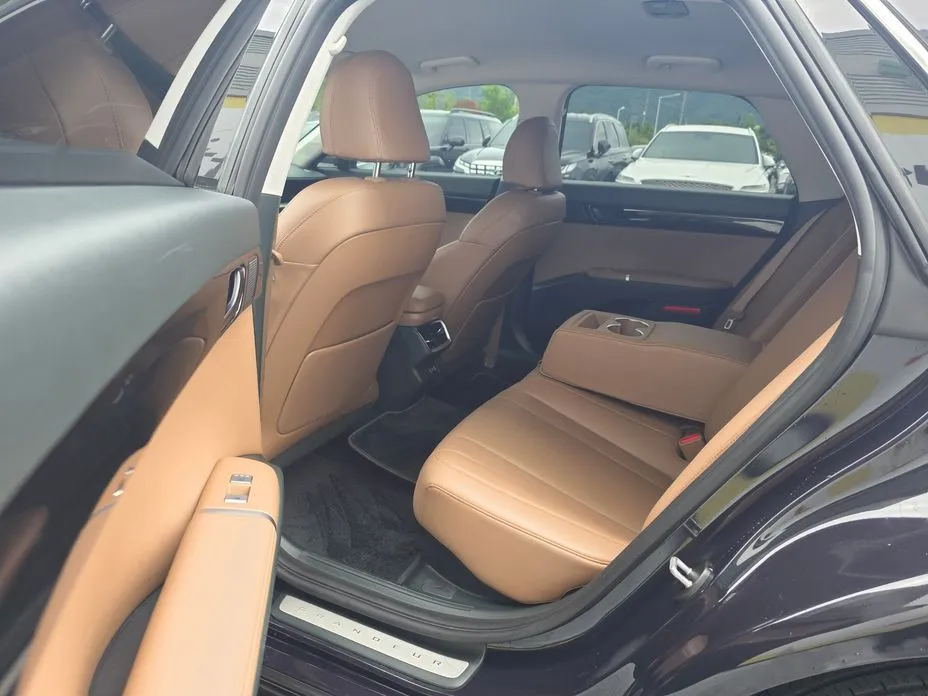 Hyundai Grandeur 2023 из KR, фото 3