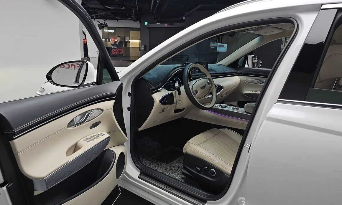 Genesis GV70 2023 из KR, фото 8